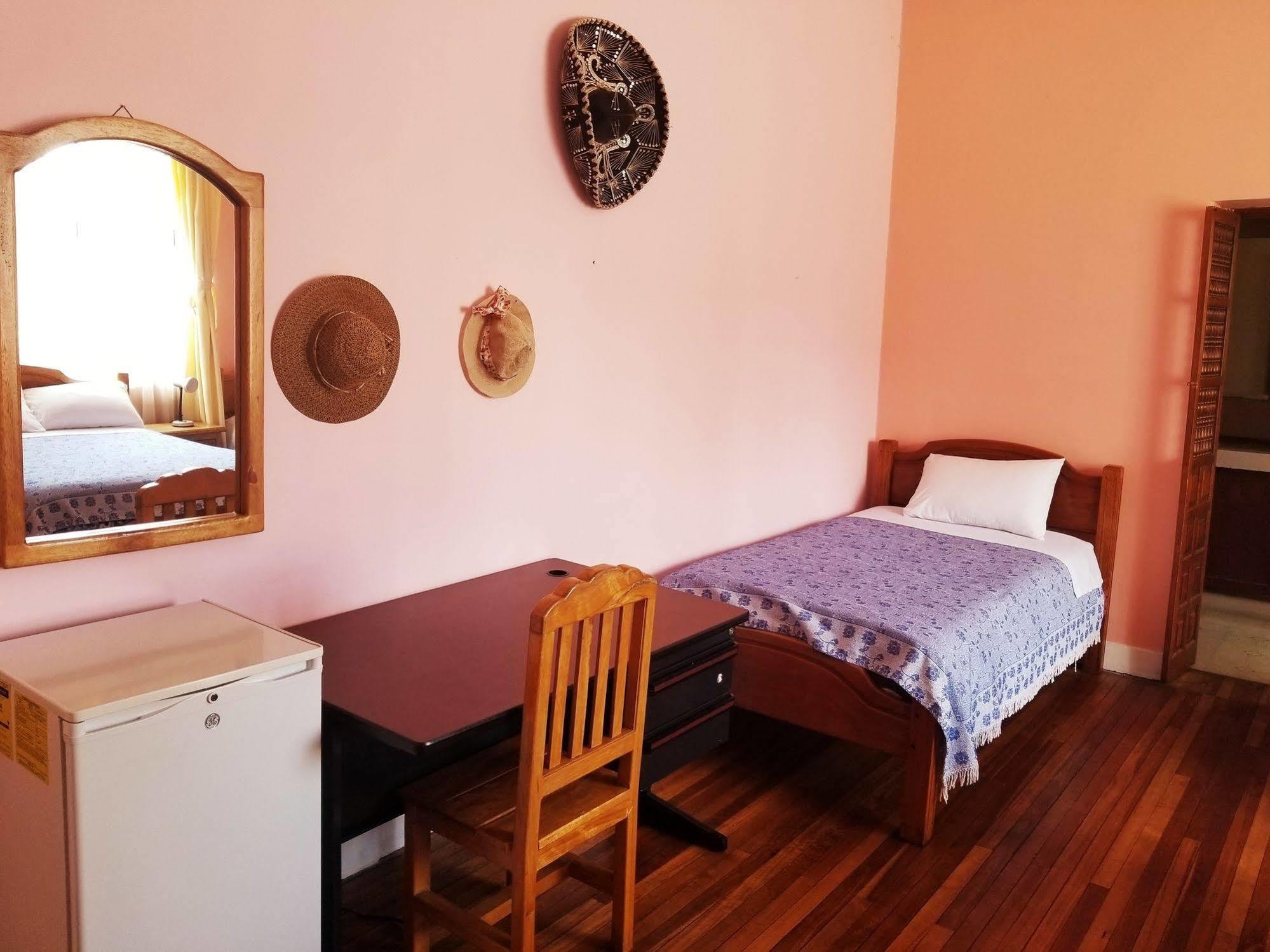 Travellers Inn Quito Zewnętrze zdjęcie
